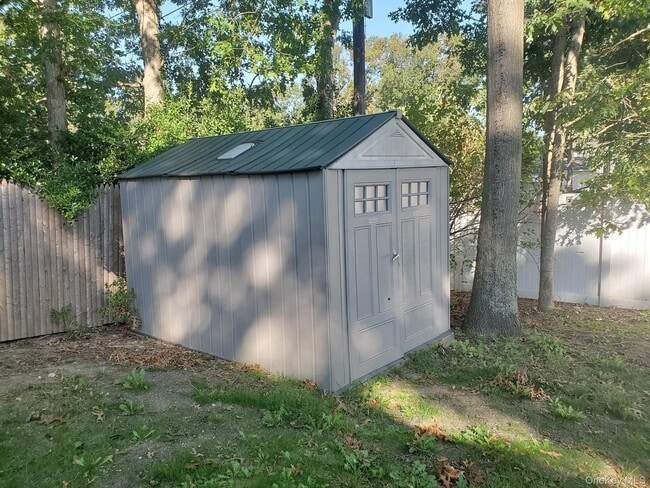 Building Photo - 45 Rodney St