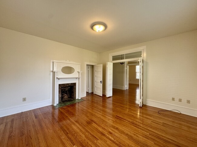 Building Photo - 506 Mayes Ave