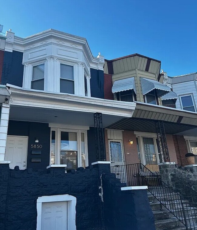 Building Photo - 5850 Chestnut St