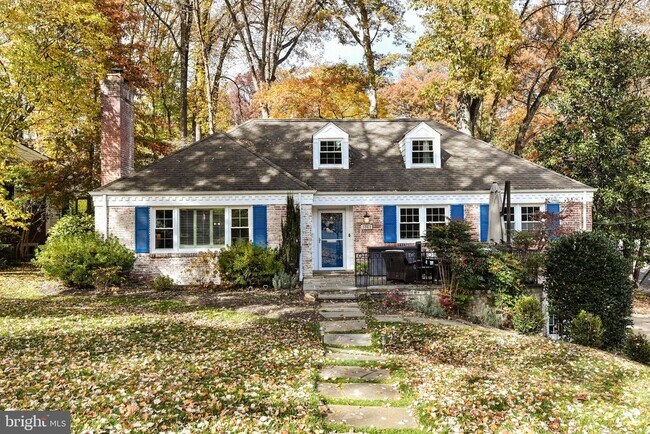 Building Photo - 3061 N Oakland St