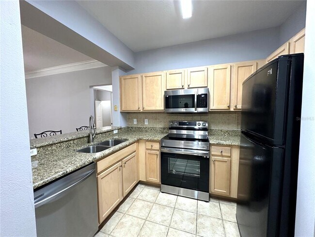 Building Photo - 12843 Madison Pointe Cir