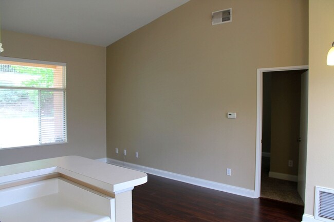 Building Photo - Available May 1st - 2 bedroom unit in Foot...