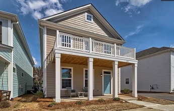 Building Photo - 5 Bedroom 2000 Square Ft Home at Village a...