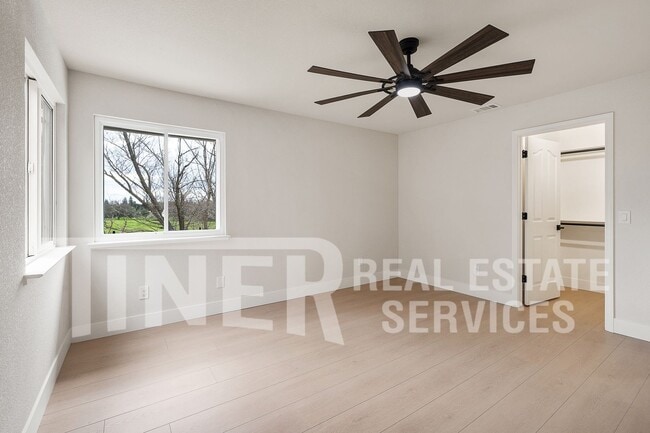 Building Photo - 5250 Fenton Way