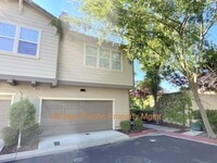 Building Photo - 915 Joree Ln