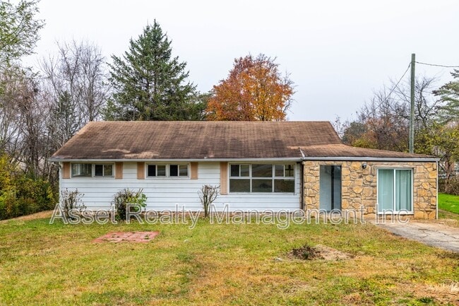 Building Photo - 4520 Nicholas Rd NW