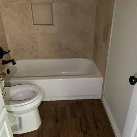 Building Photo - 409 Maple Row