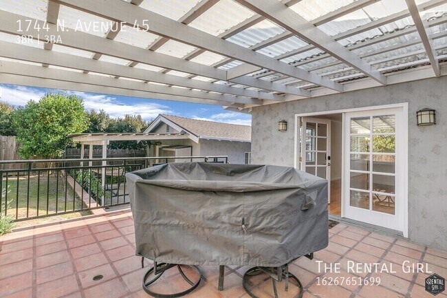 Building Photo - 1744 N Ave 45