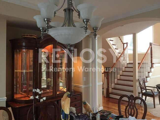 Building Photo - 2470 Arnold Palmer Dr