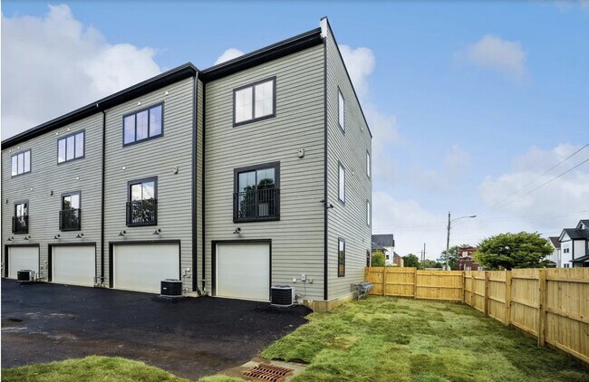 Building Photo - 357 Loeffler Ave