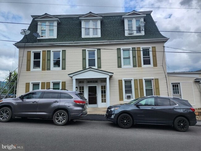 Building Photo - 108 Fort Ave
