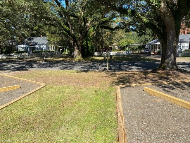 Building Photo - 2 br, 1 bath Duplex - 920 West 4th Avenue A