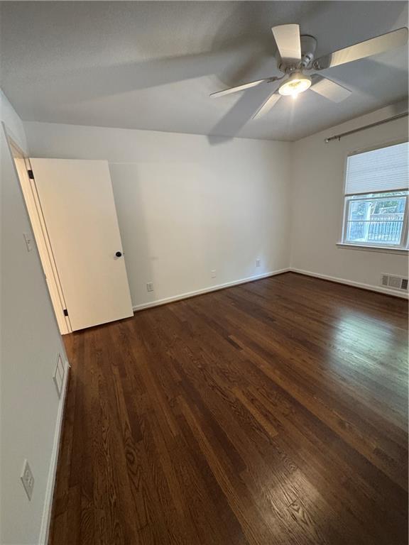 Building Photo - 304 Colewood Way NW