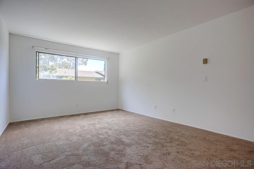 Second Bedroom - 4651 Pico St