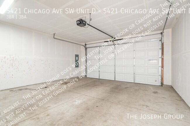 Building Photo - 5421 Chicago Ave SW