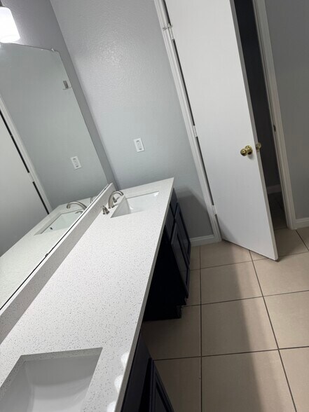 Building Photo - 2064 Pecan Creek Dr