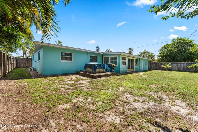 Building Photo - 116 Royal Palm Ave