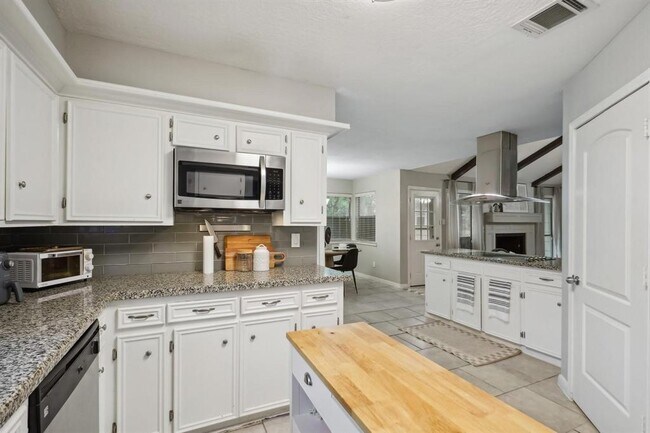 Building Photo - 1703 Westmere Ct