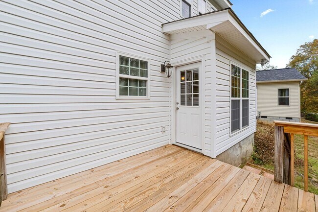 Building Photo - Grovetown home in pool community!