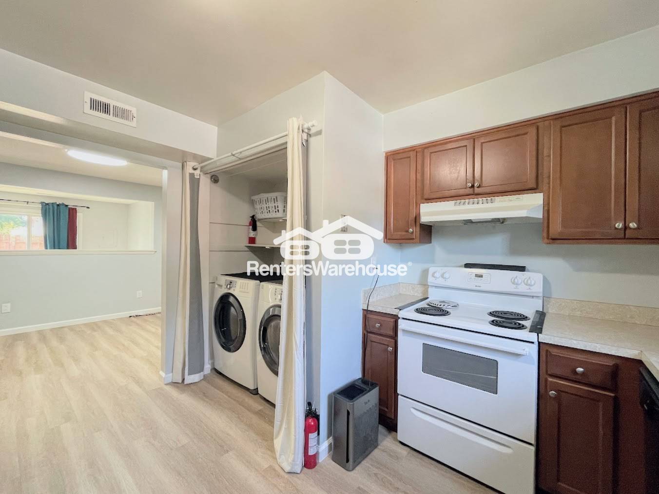 Building Photo - 5031 Clairmont Ct