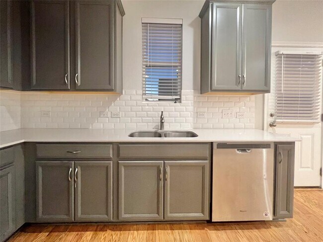 Building Photo - 13002 Carswell St