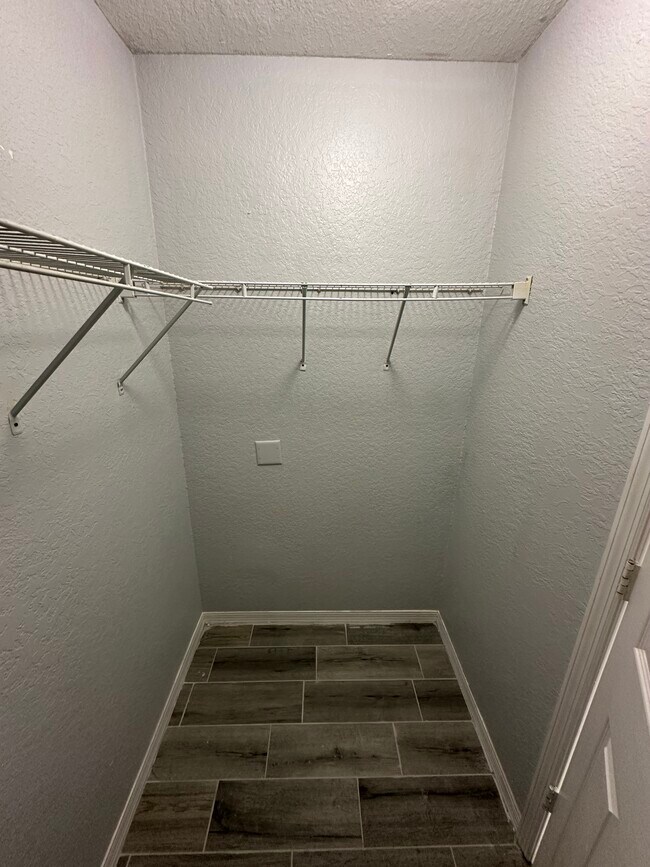 Building Photo - 875 Grand Regency Pointe