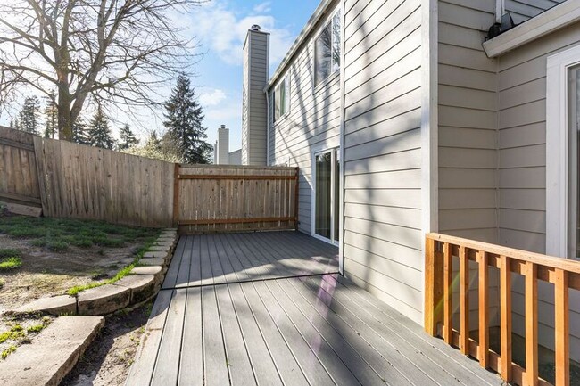 Building Photo - 14520 NW Hunters Dr