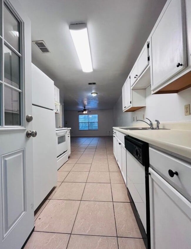 Building Photo - 1285 Rumba Ln