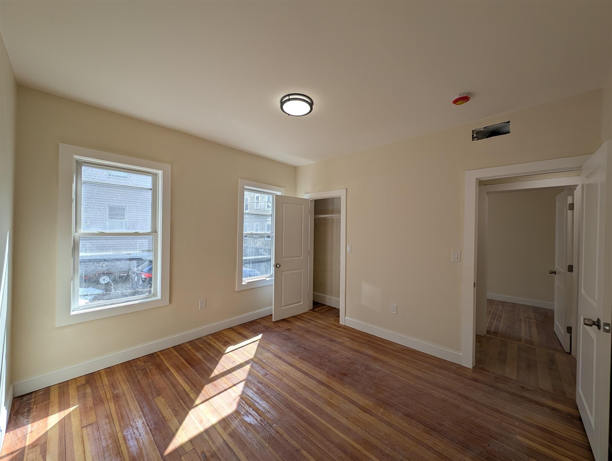 Building Photo - 5 Lowell Cir