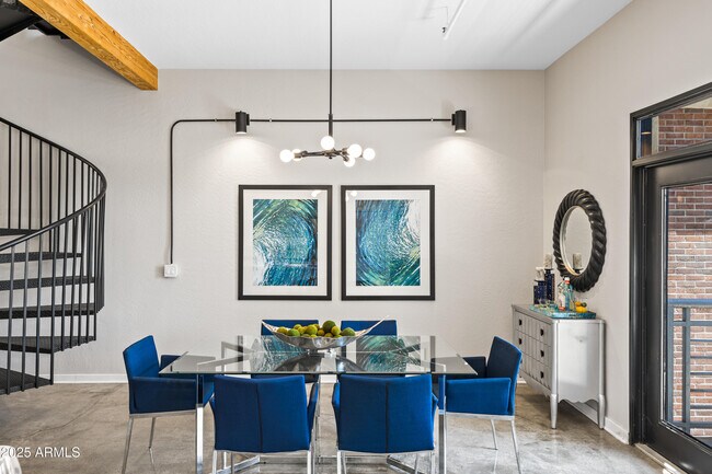 Building Photo - 914 E Osborn Rd