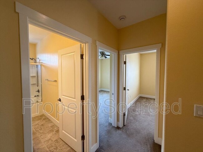 Building Photo - 18517 Admiral Way