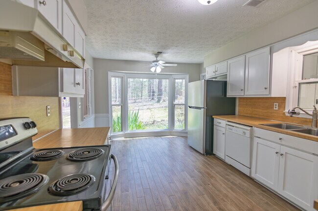 Building Photo - 1026 Denney Rd