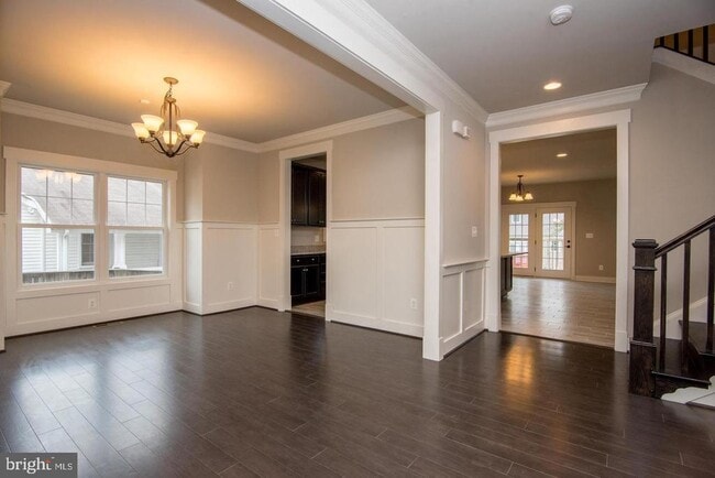 Building Photo - 6928 Regent Ln
