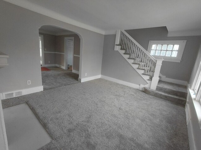 Building Photo - 13925 Cherrylawn St