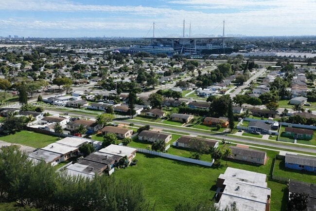 Building Photo - 2411 NW 208th St