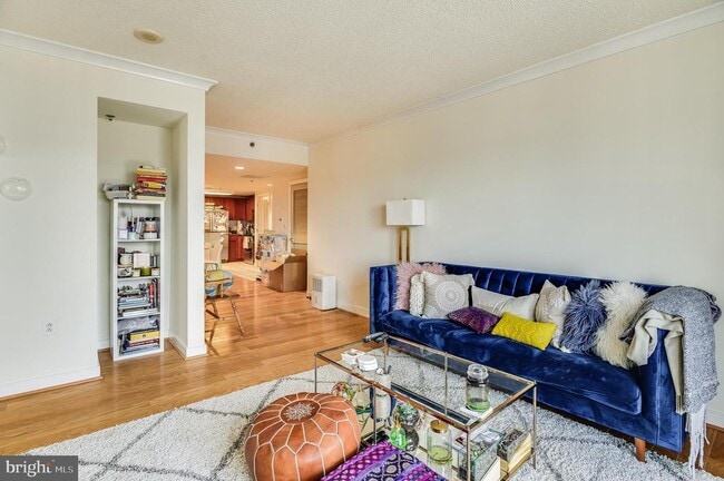 Building Photo - 777 7th St NW