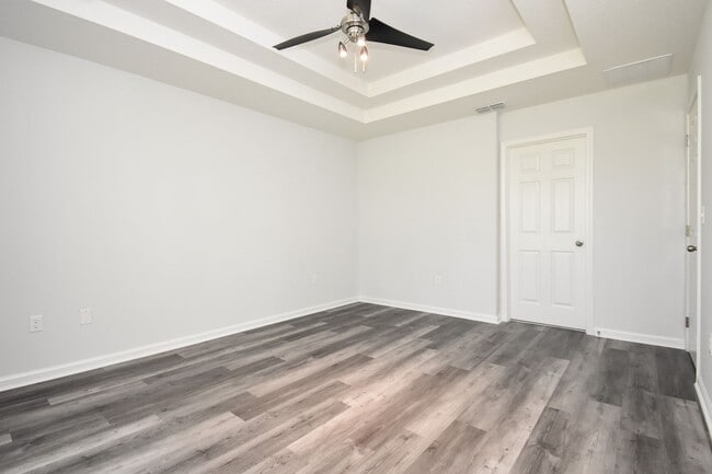 Building Photo - Modern 3BR/2BA Home in Desirable Westchest...