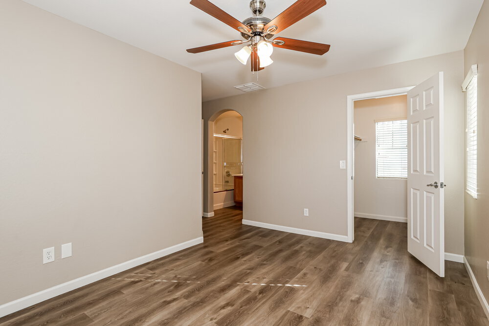 Building Photo - 10239 W Via Del Sol