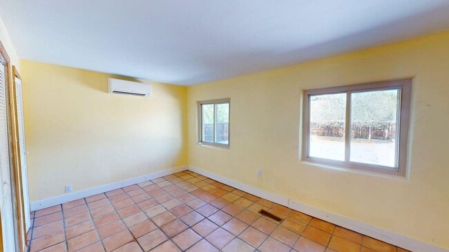 Building Photo - Eco-FriendlySouthwest Gem with Gardens & S...