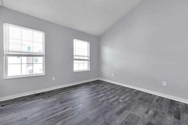 Building Photo - 8326 Bruntsfield Rd