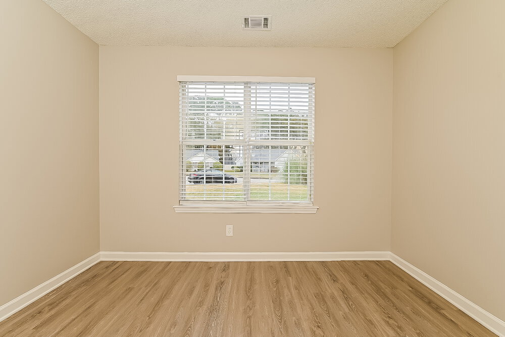 Building Photo - 604 Fieldcrest Dr