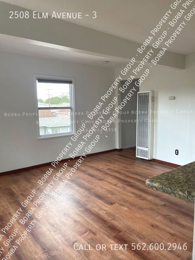 Building Photo - CHARMING 2 BEDROOM 1 BATHROOM WITH 1 CAR G...