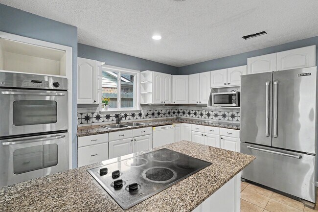 Building Photo - 16238 Brookford Dr