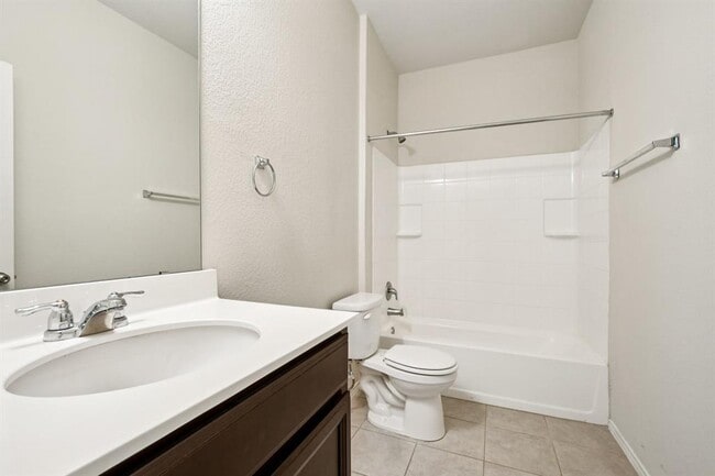 Building Photo - 212 La Dera Dr
