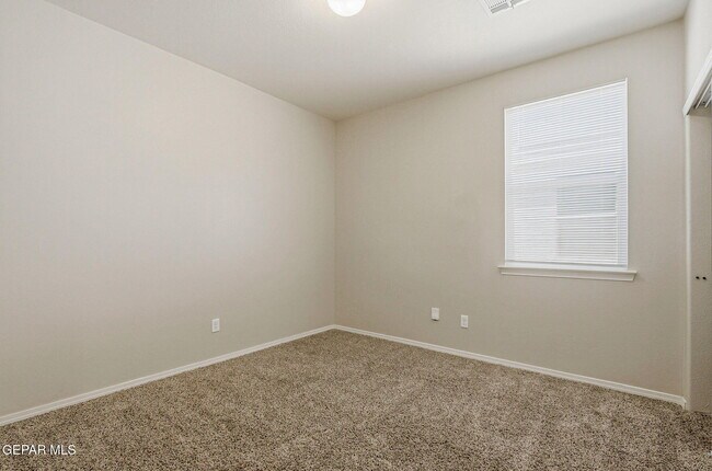 Building Photo - 10624 Hidden Chapel Pl