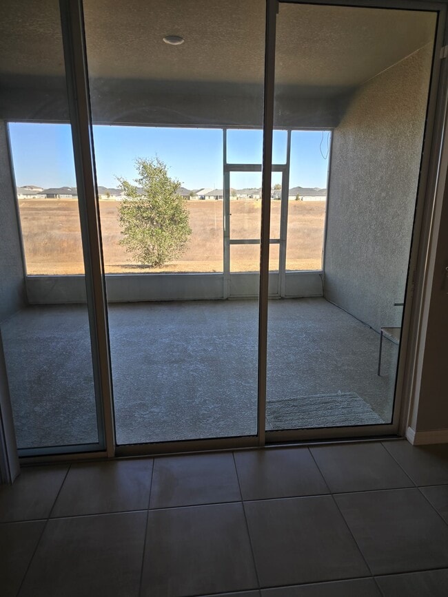 Building Photo - 5833 SW 85th Pl