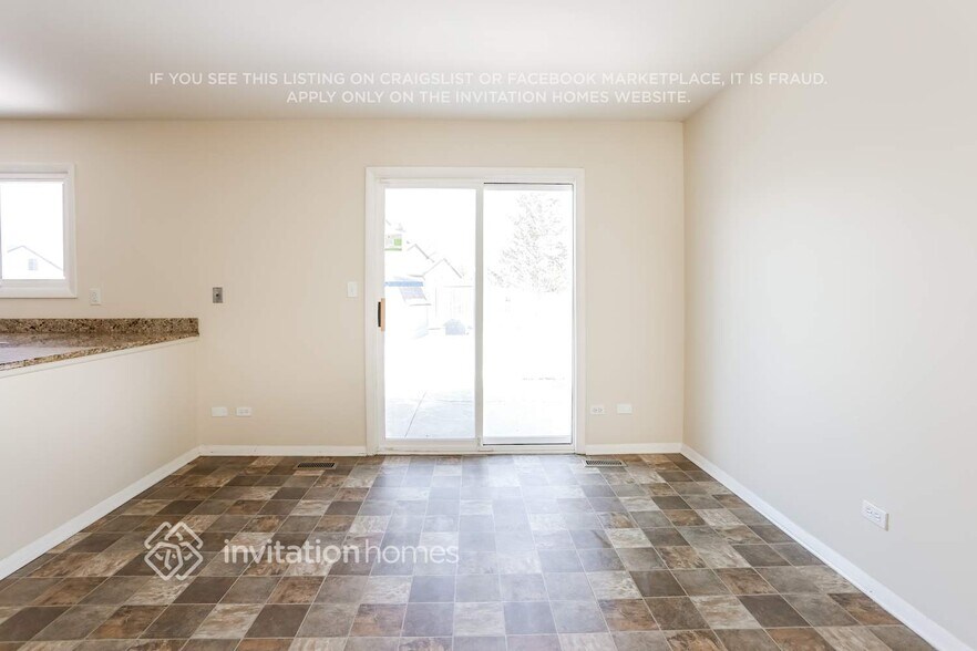 Building Photo - 2S526 Cynthia Dr
