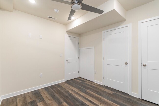 Building Photo - 1330 N 15th St