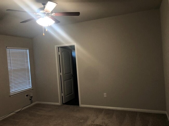 Building Photo - 3504 Blazeby Dr