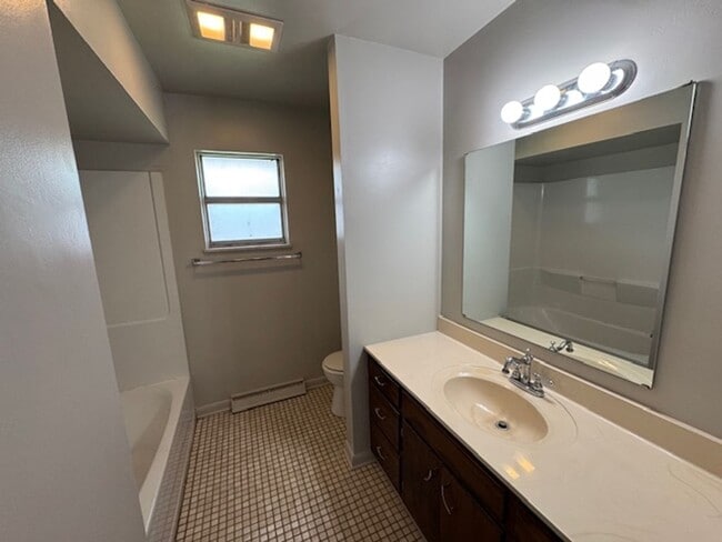 Building Photo - 4306 Dalewood Dr